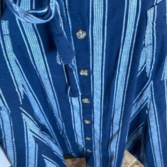 Very cute and comfortable By Violet Weekend dress. - Picture 3 of 4